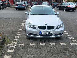 Grau Gebraucht 2008 BMW 318 Kombi | 5.500 €