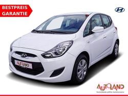 Weiß Gebraucht 2015 Hyundai ix20 Edition Van / Kleinbus | 9.990 € (Teuer)