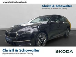 Blackmagic perleffekt Gebraucht 2024 Skoda Octavia Selection Kombi | 33.810 € (Etwas zu teuer)