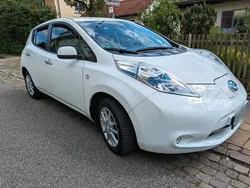 Weiß Gebraucht 2016 Nissan Leaf Tekna Kleinwagen | 6.800 € (Fairer Preis)