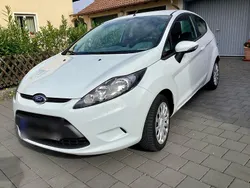 Weiß Gebraucht 2011 Ford Fiesta Ambiente Kleinwagen | 6.999 €