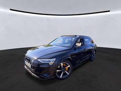 Mythosschwarz metallic Gebraucht 2022 Audi e-tron Ambiente SUV | 43.845 € (Guter Preis)