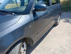 Grau Gebraucht 2012 Skoda Fabia Kleinwagen | 3.300 €