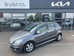 Grau Gebraucht 2011 Mercedes B200 Van / Kleinbus | 13.970 €