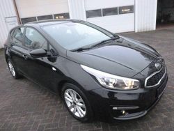 Schwarz Gebraucht 2016 Kia Ceed Edition 7 Limousine | 10.399 € (Fairer Preis)