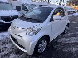 Weiß Gebraucht 2010 Toyota iQ Kleinwagen | 8.490 € (Fairer Preis)