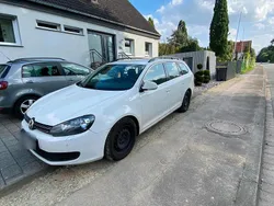 Weiß Gebraucht 2010 VW Golf VI Kombi | 2.799 €