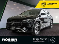 Schwarz / kosmosschwarz Gebraucht 2024 Mercedes GLA180 Advanced SUV | 35.540 € (Guter Preis)