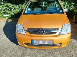 Gold Gebraucht 2004 Opel Meriva Van / Kleinbus | 2.200 € (Guter Preis)