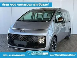 Shimmering silver metallic Neu 2025 Hyundai Staria Van | 52.300 €