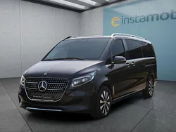 Schwarz Gebraucht 2024 Mercedes V300 Van / Kleinbus | 71.549 € (Teuer)