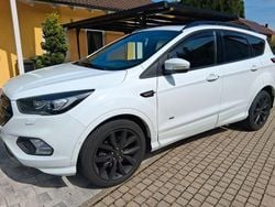 Weiß Gebraucht 2018 Ford Kuga ST-Line SUV | 15.990 € (Guter Preis)