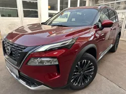 Tinted red (m) Neu 2025 Nissan X-Trail Tekna+ SUV | 47.500 €