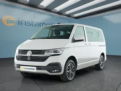Grau Gebraucht 2023 VW Caravelle Van / Kleinbus | 47.949 € (Fairer Preis)