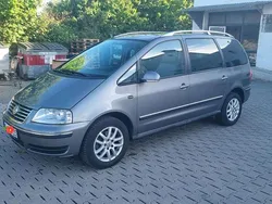 Braun Gebraucht 2006 VW Sharan Van / Kleinbus | 3.200 € (Guter Preis)