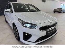 Weiß Gebraucht 2021 Kia Ceed Sportswagon Kombi | 16.999 € (Guter Preis)