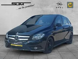 Schwarz Gebraucht 2014 Mercedes B180 Van / Kleinbus | 11.990 € (Guter Preis)