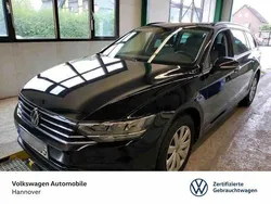 Deep black perleffekt Gebraucht 2023 VW Passat Basis Kombi | 28.490 € (Guter Preis)