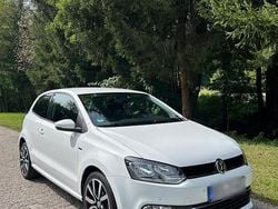 Weiß Gebraucht 2015 VW Polo LOUNGE Kleinwagen | 9.000 € (Etwas zu teuer)