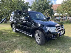 Schwarz Gebraucht 2012 Mitsubishi Pajero Instyle SUV | 17.800 € (Fairer Preis)