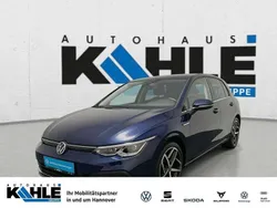 Blau Gebraucht 2020 VW Golf VIII Style Limousine | 19.990 € (Guter Preis)