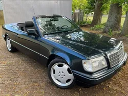 Blau Gebraucht 1997 Mercedes E200 Edition Cabrio | 23.500 € (Teuer)