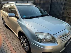 Silber Gebraucht 2009 Toyota Avensis Team Kombi | 3.300 € (Fairer Preis)