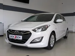Weiß Gebraucht 2012 Hyundai i30 Kombi | 6.480 € (Fairer Preis)
