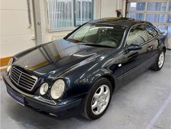 Smaragdschwarz Gebraucht 1999 Mercedes CLK430 Elegance Coupé | 17.990 €