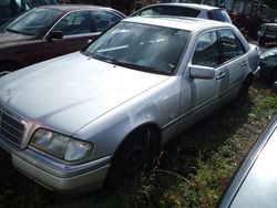 Silber Gebraucht 1997 Mercedes C200 Limousine | 800 € (Superpreis)