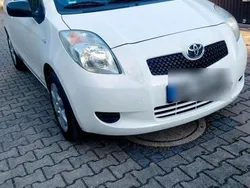 Weiß Gebraucht 2008 Toyota Yaris Kleinwagen | 1.999 € (Fairer Preis)