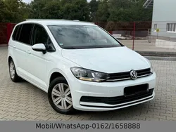 Weiß Gebraucht 2019 VW Touran Trendline Van / Kleinbus | 11.799 € (Fairer Preis)