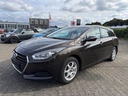 Braun Gebraucht 2016 Hyundai i40 Classic Limousine | 9.650 € (Etwas zu teuer)