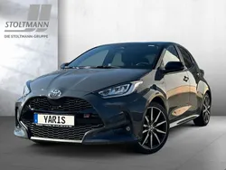 Grau Gebraucht 2025 Toyota Yaris Hybrid Sport Limousine | 29.999 € (Fairer Preis)