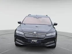 Schwarzmagic perleffekt Gebraucht 2022 Skoda Superb LAURIN & KLEMENT Kombi | 30.880 € (Fairer Preis)