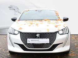 Weiß Gebraucht 2021 Peugeot e-208 GT Kleinwagen | 19.000 € (Fairer Preis)