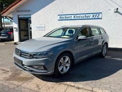 Grau Gebraucht 2024 VW Passat Elegance Kombi | 32.800 € (Superpreis)