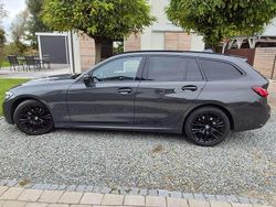 Grau Gebraucht 2022 BMW 320 M Sport Kombi | 30.890 € (Guter Preis)