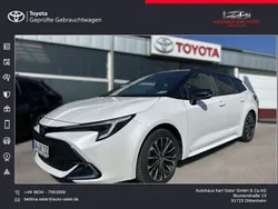Weiß Gebraucht 2024 Toyota Corolla Basis Kombi | 34.570 € (Teuer)