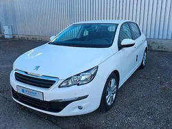Weiß Gebraucht 2014 Peugeot 308 Active Limousine | 8.700 € (Fairer Preis)