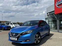 Vivid blue m/black p Gebraucht 2021 Nissan Leaf N-Connecta Kleinwagen | 14.490 € (Guter Preis)
