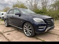 Blau Gebraucht 2012 Mercedes ML350 SUV | 22.000 € (Fairer Preis)