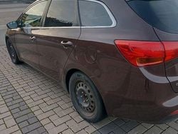 Braun Gebraucht 2014 Kia Ceed Vision Kleinwagen | 6.200 € (Fairer Preis)