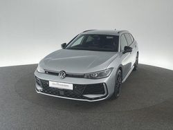 Silber Gebraucht 2024 VW Passat R-line Kombi | 36.910 € (Fairer Preis)