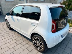 Weiß Gebraucht 2014 VW up! Edition Kleinwagen | 11.300 € (Teuer)