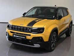 Gelb yellow launch metallic (metallic) Gebraucht 2023 Jeep Avenger EV Summit SUV | 24.650 € (Guter Preis)