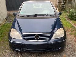 Blau Gebraucht 2001 Mercedes A190 Elegance Van / Kleinbus | 1.100 € (Guter Preis)