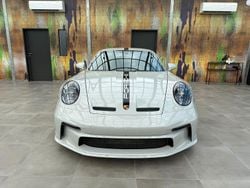 Grau Gebraucht 2023 Porsche 992 | 219.890 €