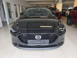 Schwarz Gebraucht 2023 Mazda 3 Selection Limousine | 25.900 € (Fairer Preis)