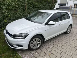 Weiß Gebraucht 2020 VW Golf VIII Comfortline Kleinwagen | 16.990 € (Fairer Preis)